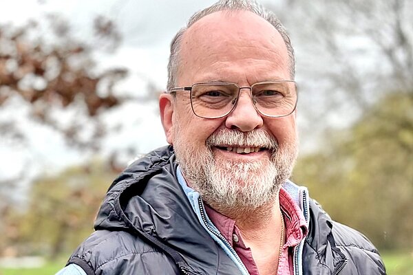 Alan Thompson