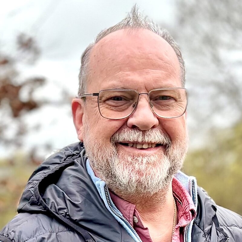 Alan Thompson