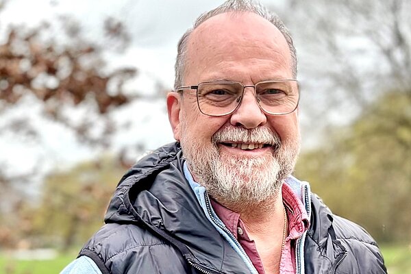 Alan Thompson